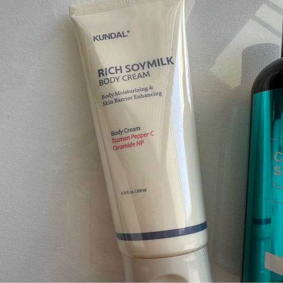 Kundal Full Size Body Care Bundle Body Cream + Clear Soothing Scalp Shampoo - Picture 5 of 12